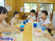 大きなお口でぱくっっ!