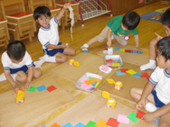 折り紙をつないでつないで... 五色つなぎ☆