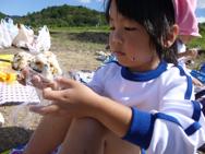 お芋掘りに行ってきました!!