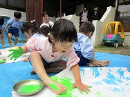 絵の具遊び