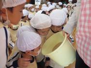 漬物工場見学&ぬか漬け体験(年長)