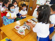 やおやさんごっこ