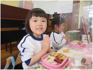 給食はじめ