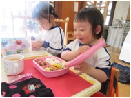 給食はじめ