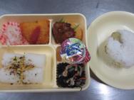 給食メニュー<