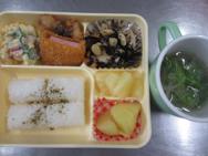 給食メニュー<