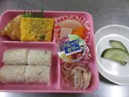 給食メニュー<