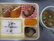 給食メニュー<