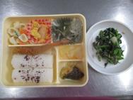 給食メニュー<