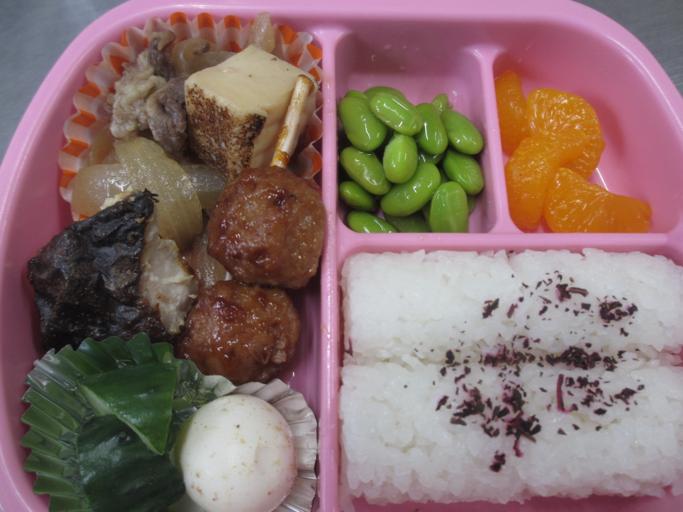 給食メニュー<