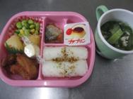 給食メニュー<