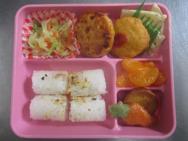 給食メニュー<