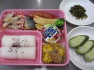 給食メニュー<