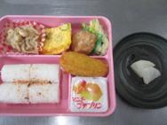 給食メニュー<