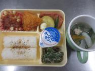 給食メニュー<