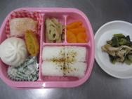 給食メニュー<