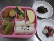 給食メニュー<