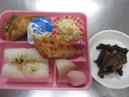 給食メニュー<