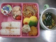 給食メニュー<