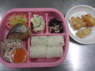 給食メニュー<
