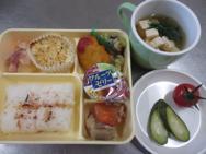 給食メニュー<