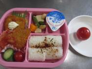 給食メニュー<