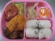 給食メニュー<