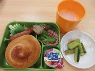 給食メニュー<