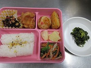 給食メニュー